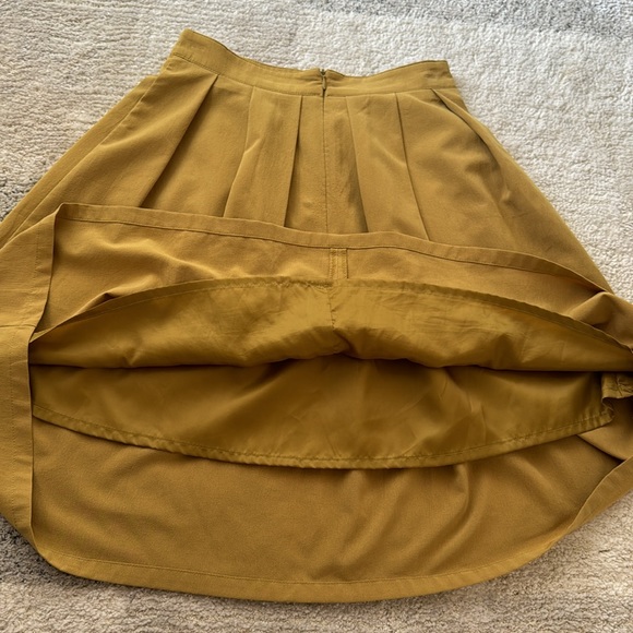 NWOT A-line midi skirt, knee length, color mustard, size S - Picture 3 of 5